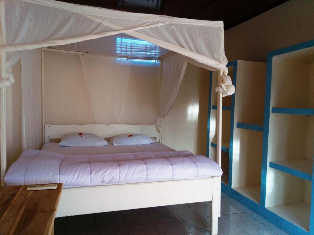 Lakey Beach Inn Hotel Huu Esterno foto